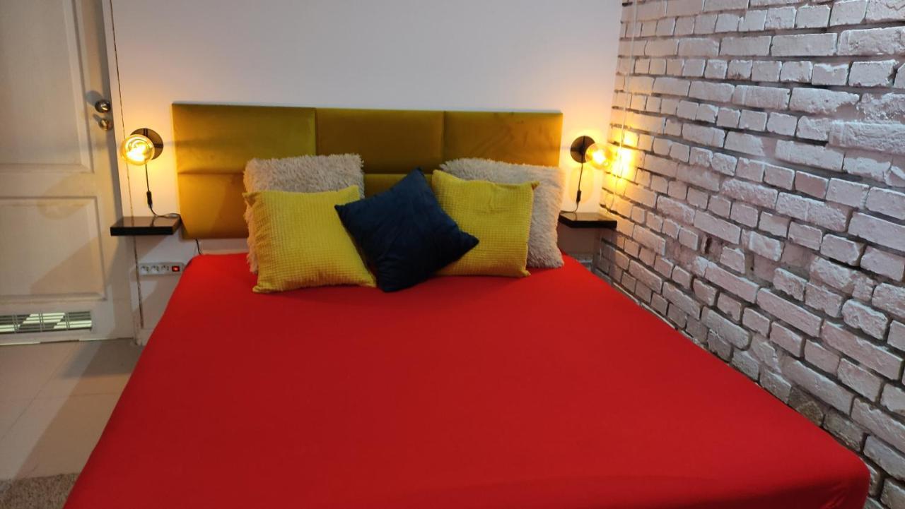 Cosy Dungeon Double Room With Ac Krasków Eksteriør bilde