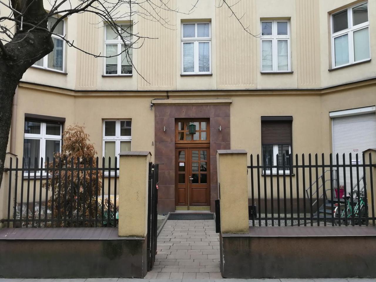 Cosy Dungeon Double Room With Ac Krasków Eksteriør bilde